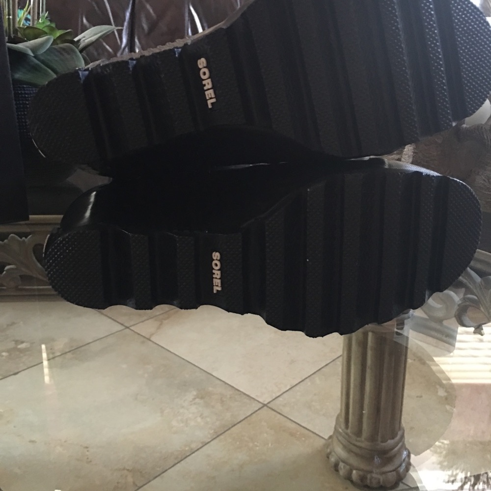 Sorel Rain Boots - Picture 5 of 5